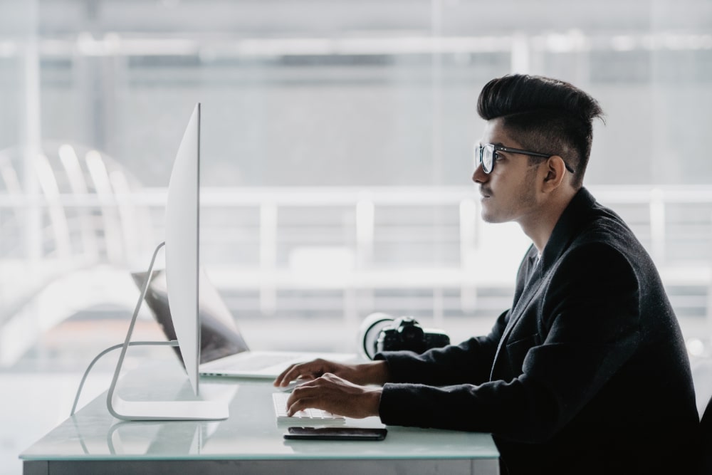femto-lasik-atasi-ketegangan-mata-digital