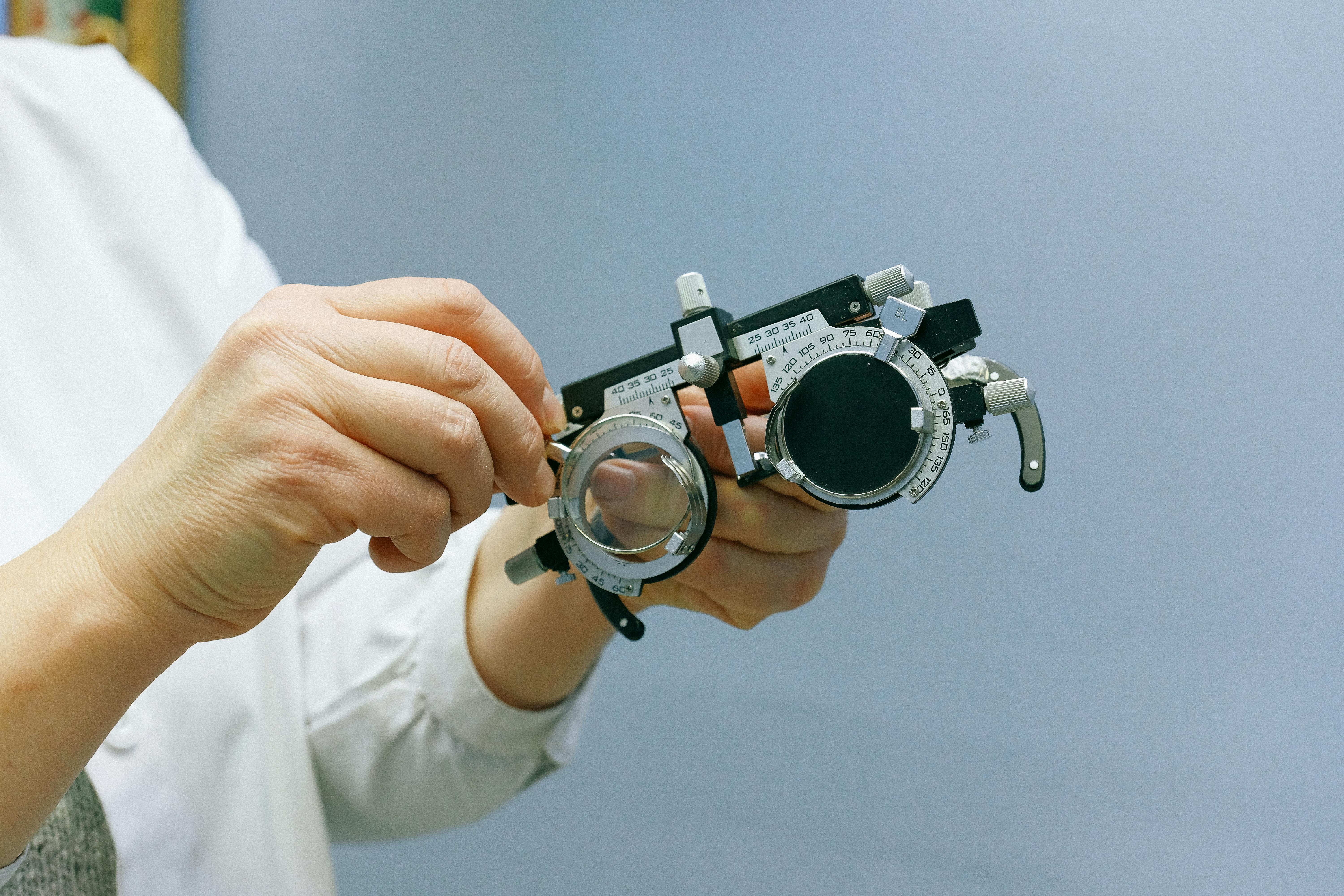 apakah-ukuran-minus-bisa-naik-lagi-setelah-lasik-mitos-dan-fakta