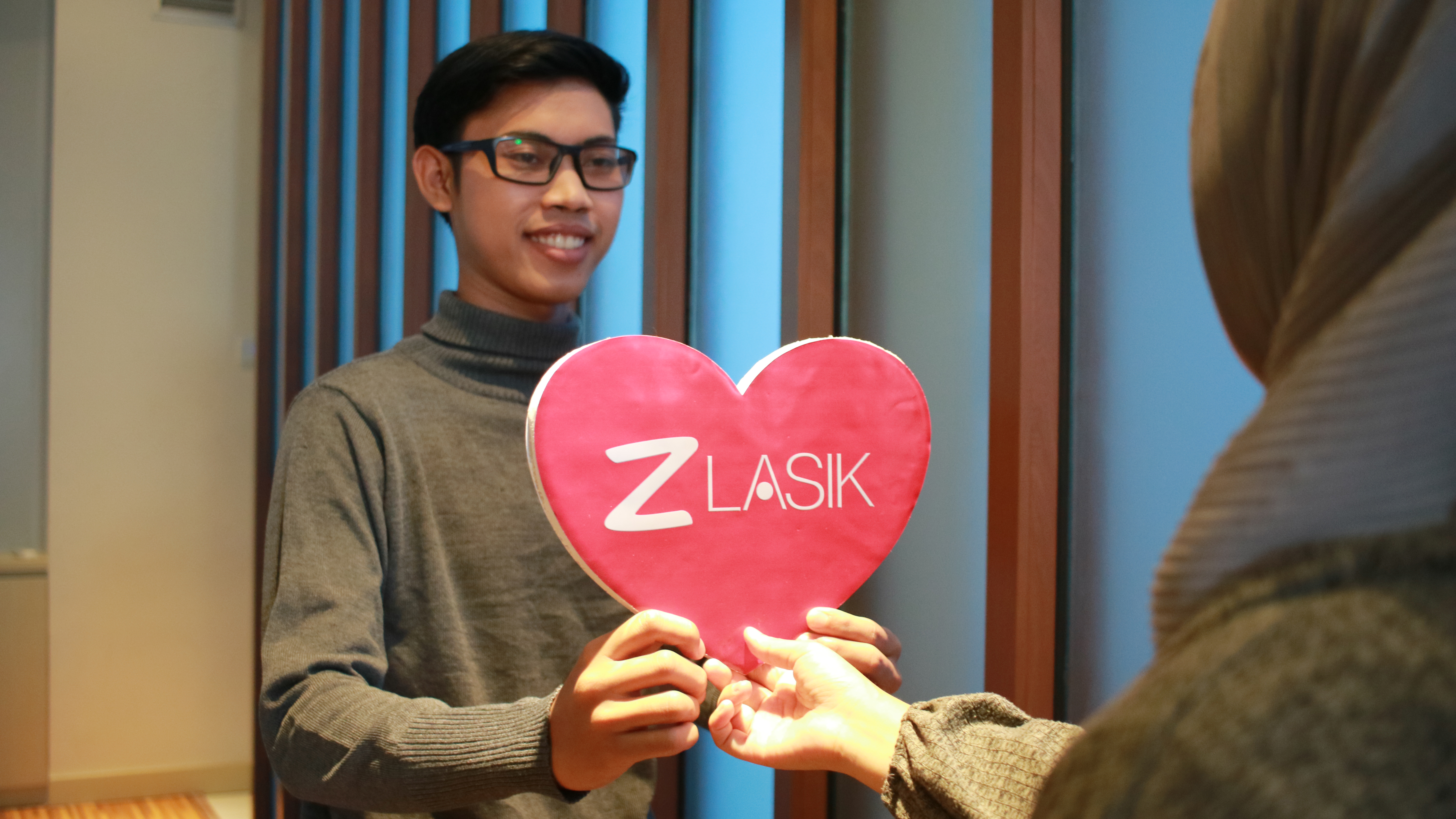 kacamata-lensa-kontak-ortho-k-atau-lasik-mata-mana-yang-paling-tepat-untuk-anda